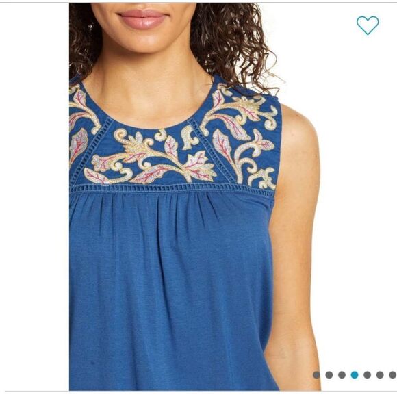 NWT Gibson Red or Blue Floral Yoke Tops - Picture 9 of 16